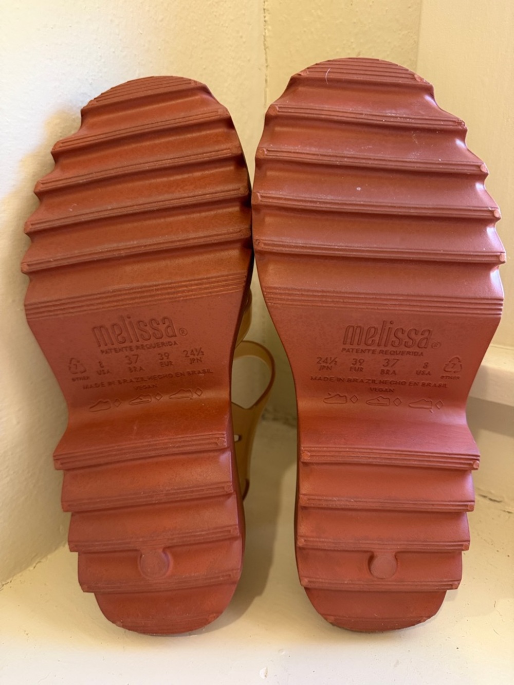 Melissa Possession Platform II - Picture 4 of 6